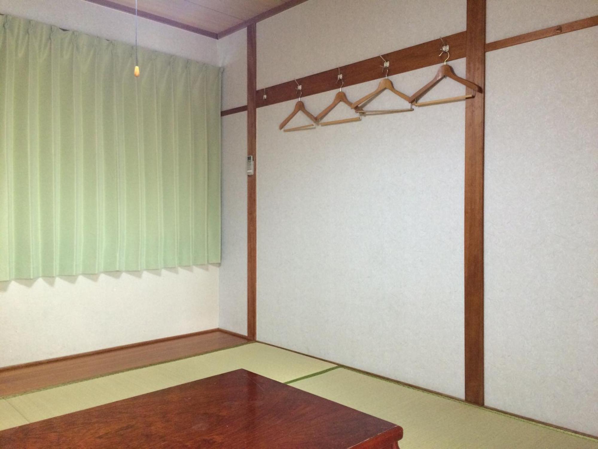 Shodoshima Olive Youth Hostel Номер фото
