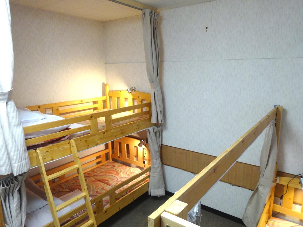 Shodoshima Olive Youth Hostel Номер фото