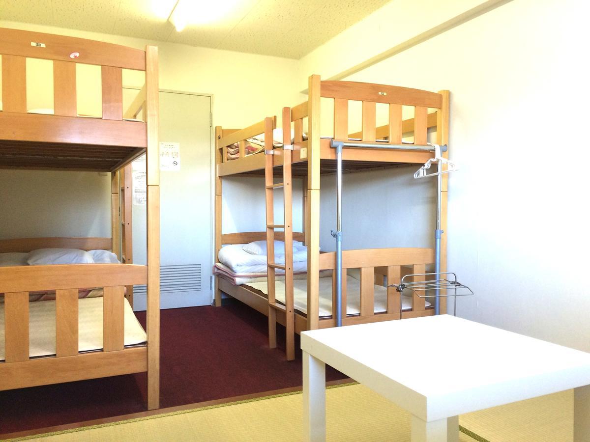 Shodoshima Olive Youth Hostel Номер фото