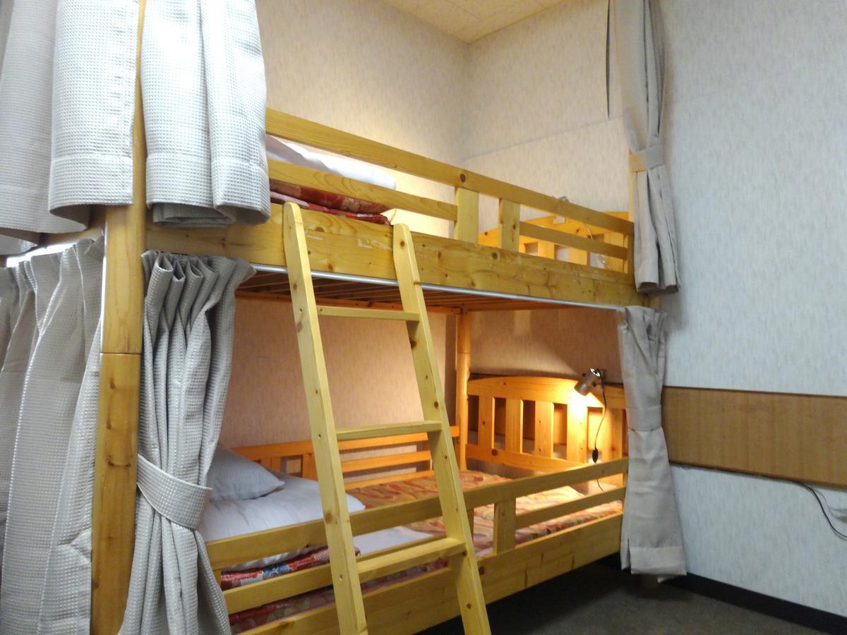 Shodoshima Olive Youth Hostel Номер фото