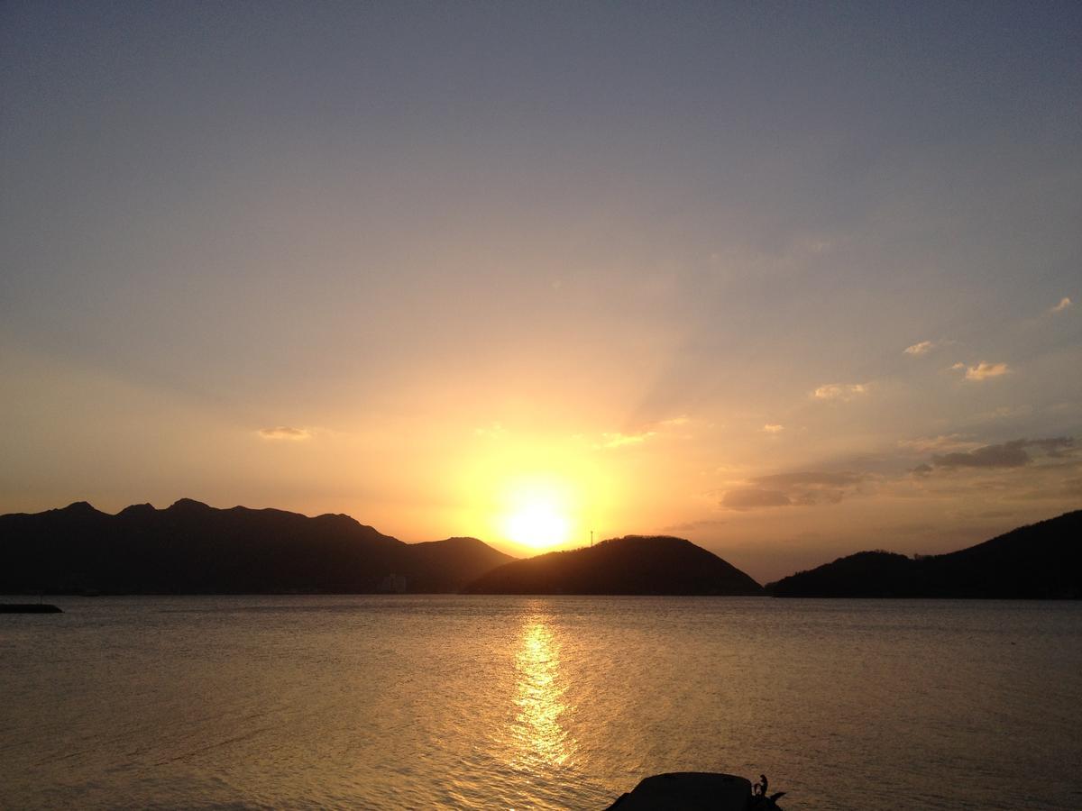 Shodoshima Olive Youth Hostel Экстерьер фото
