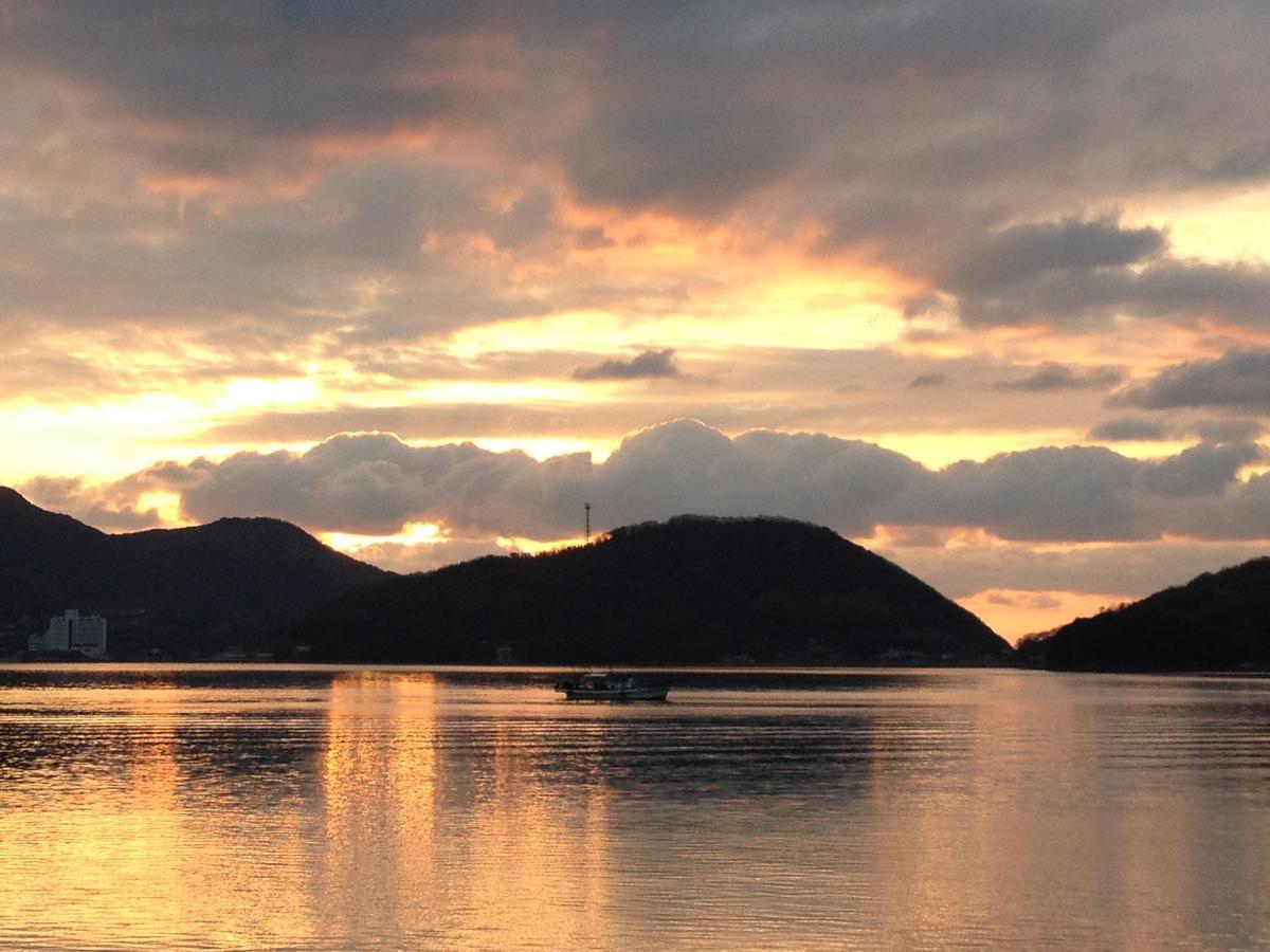 Shodoshima Olive Youth Hostel Экстерьер фото